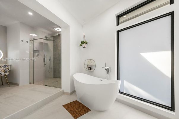 Bathroom, Free Standing Baths, Glass Shower, Interior, Recessed Lighting
