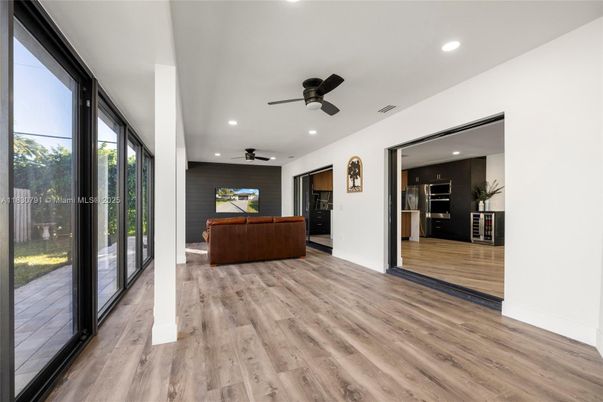 Interior, Recessed Lighting, Wood Texture Flooring