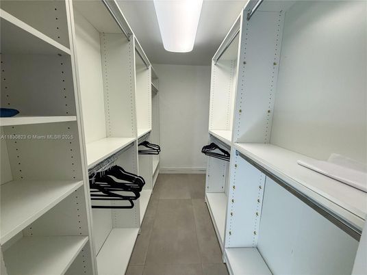 Interior, Walk-in Closets