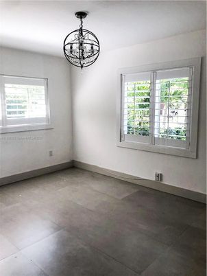 Chandelier, Empty room, Interior, Pendant Lights