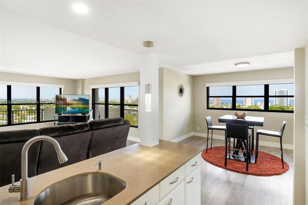 Dining room, Interior, Pendant Lights, Recessed Lighting, Water, Wood Texture Flooring