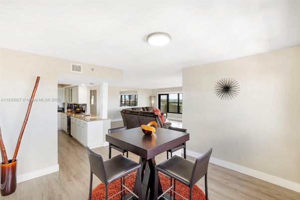 Dining room, Interior, Kitchen, Recessed Lighting, Wood Texture Flooring