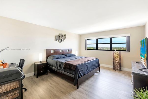 Bedroom, Home Office, Interior, Water, Wood Texture Flooring