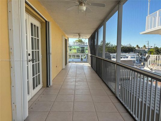 Interior, Sun Room, Water