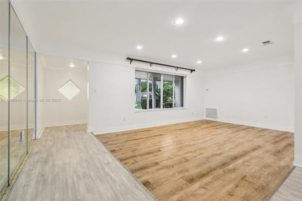 Empty room, Interior, Recessed Lighting, Wood Texture Flooring
