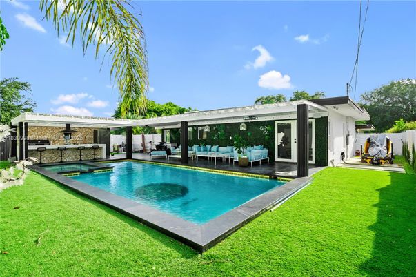 Backyard, Exterior, Pool