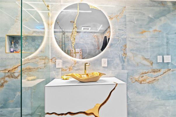 Bathroom, Interior