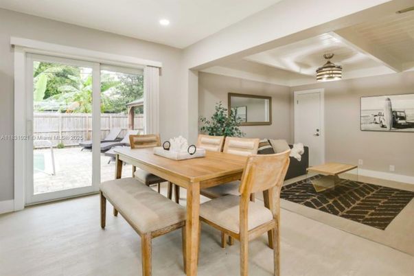 Dining room, Interior, Recessed Lighting
