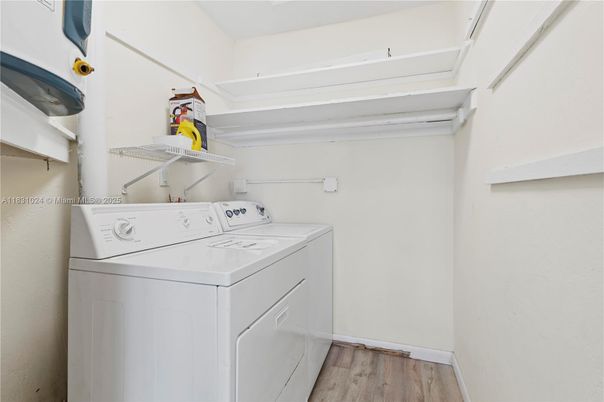 Interior, Utility Closets, Washer, Wood Texture Flooring