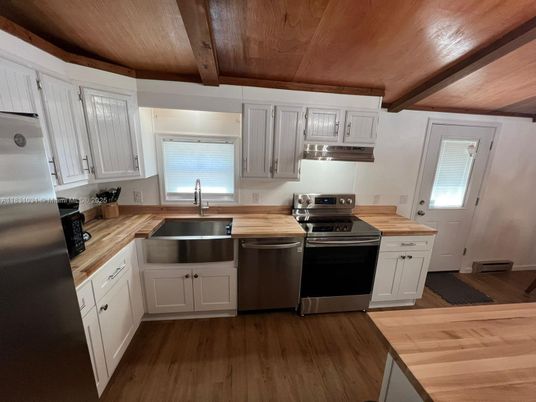 Interior, Kitchen, Stainless Steel Appliances, Wooden Beams, Wooden Ceilings, Wood Texture Flooring