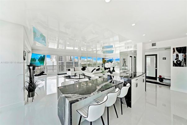 Interior, Kitchen, Living room, Recessed Lighting, Water