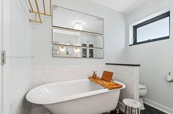 Bathroom, Free Standing Baths, Interior