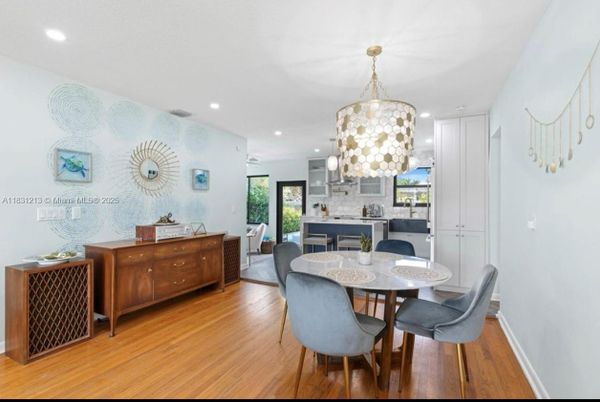 Dining room, Interior, Kitchen, Pendant Lights, Recessed Lighting, Wood Texture Flooring