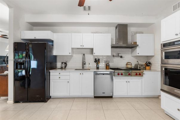 Interior, Kitchen, Stainless Steel Appliances