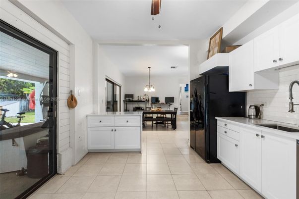 Dining room, Interior, Kitchen, Pendant Lights