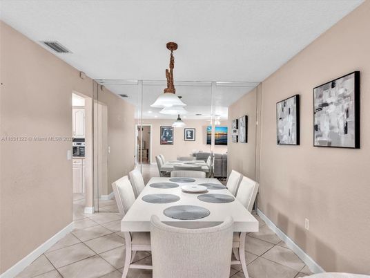 Dining room, Interior, Pendant Lights
