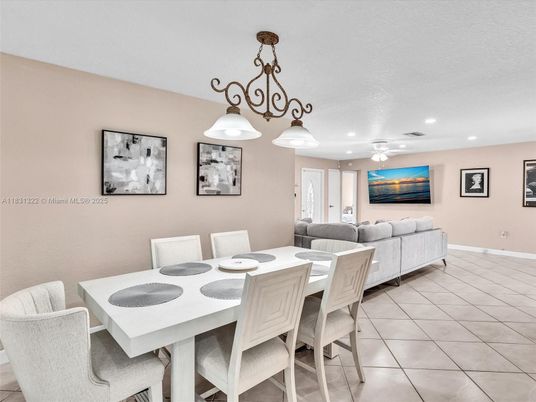 Chandelier, Dining room, Interior, Living room, Recessed Lighting