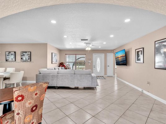 Dining room, Interior, Living room, Recessed Lighting