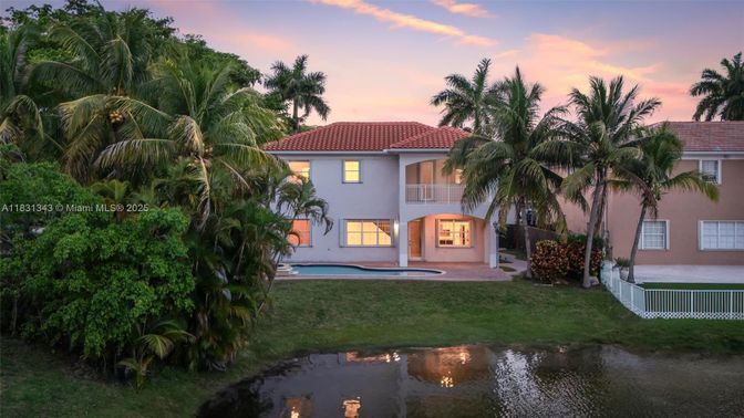 Backyard, Exterior, Pool