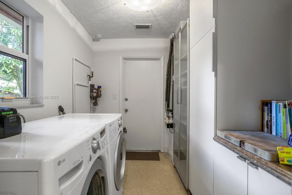 Interior, Washer