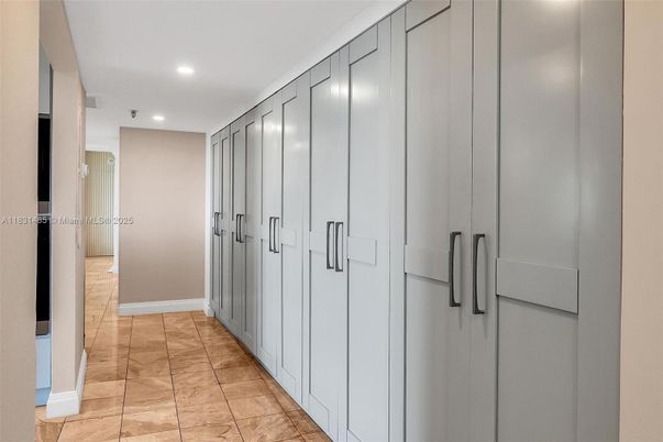 Interior, Recessed Lighting