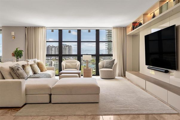 Interior, Living room, Water