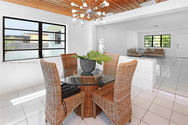 Dining room, Interior, Pendant Lights, Wooden Ceilings