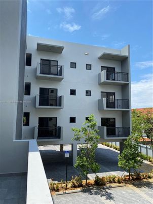 Exterior, Facade, Condo Building