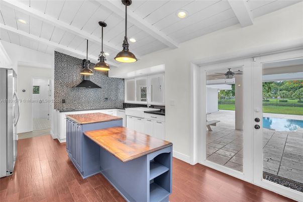 Interior, Kitchen, Pendant Lights, Recessed Lighting, Wood Texture Flooring