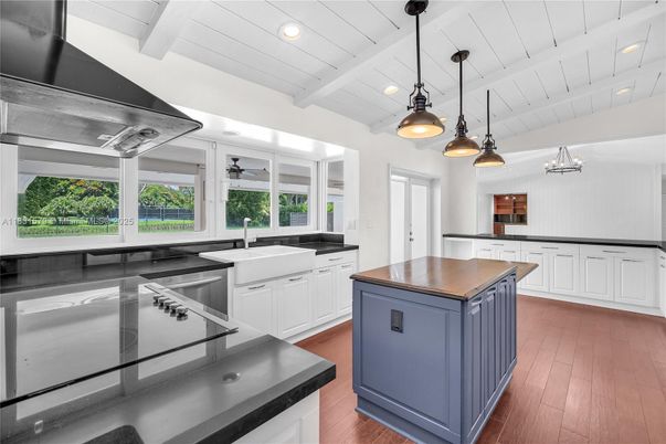 Interior, Kitchen, Pendant Lights, Recessed Lighting, Wood Texture Flooring