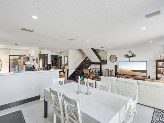 Dining room, Interior, Living room, Recessed Lighting