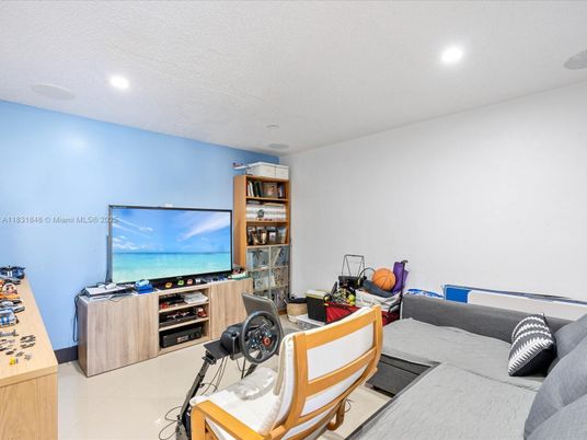 Fitness Equipment, Interior, Recessed Lighting, Water