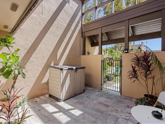 Exterior, Hot Tub