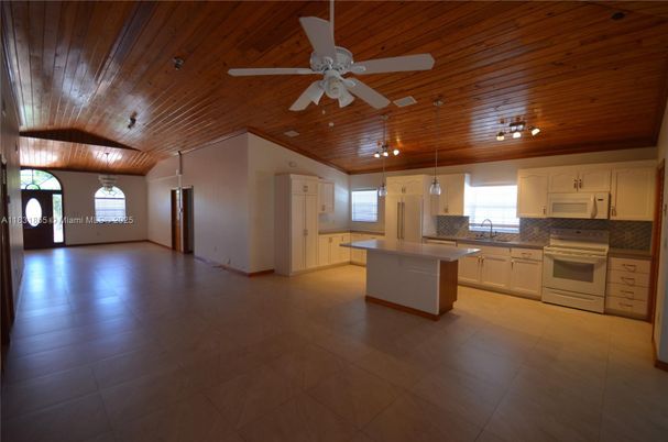 Interior, Kitchen, Wooden Ceilings