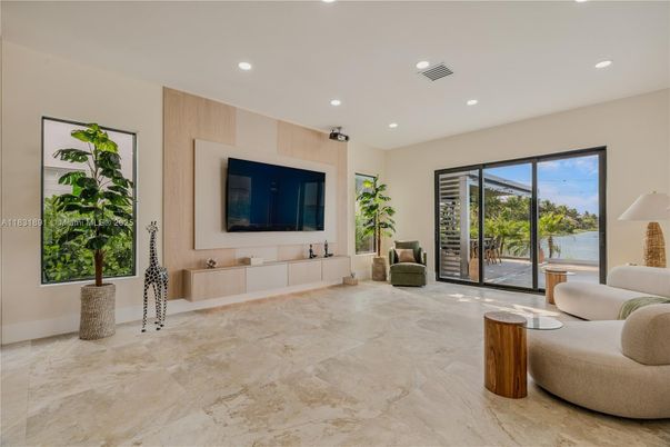 Interior, Living room, Recessed Lighting, Water