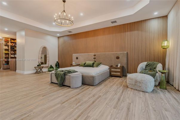 Chandelier, Interior, Living room, Pendant Lights, Recessed Lighting, Wood Texture Flooring