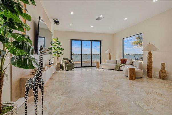 Interior, Living room, Recessed Lighting, Water