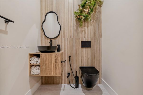 Bathroom, Interior