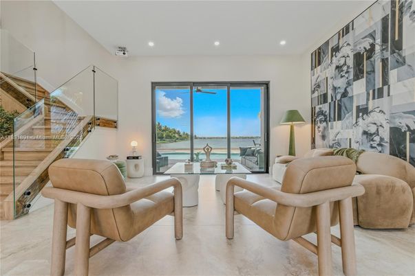 Interior, Living room, Recessed Lighting, Water