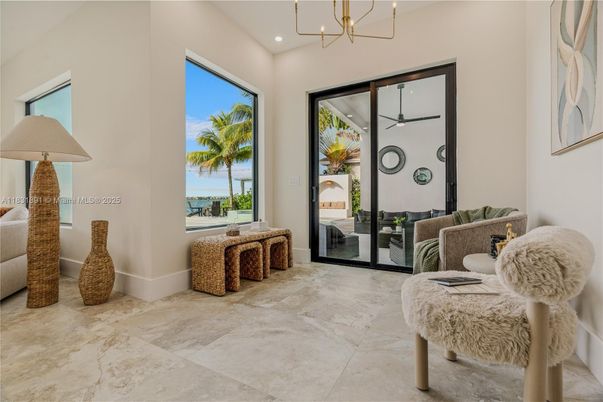 Chandelier, Interior, Recessed Lighting, Water