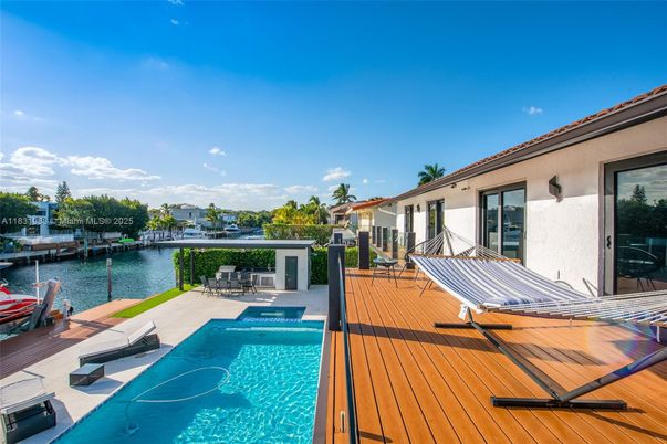 Exterior, Pool, Water
