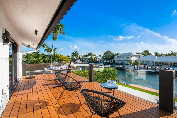 Exterior, Pool, Water