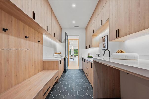 Interior, Kitchen, Recessed Lighting