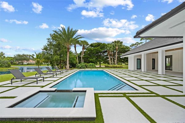 Exterior, Pool, Water