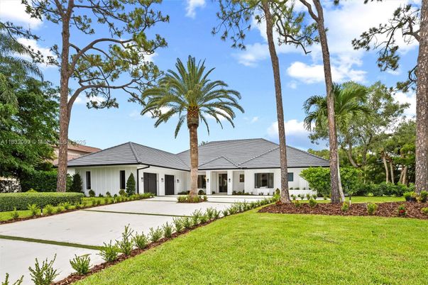 Backyard, Exterior, Facade, Ranch
