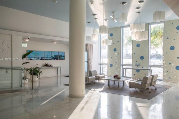 Interior, Living room, Pendant Lights, Recessed Lighting