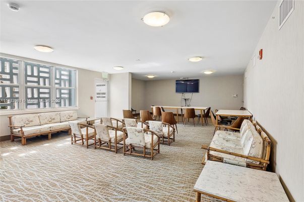 Dining room, Interior, Living room, Recessed Lighting