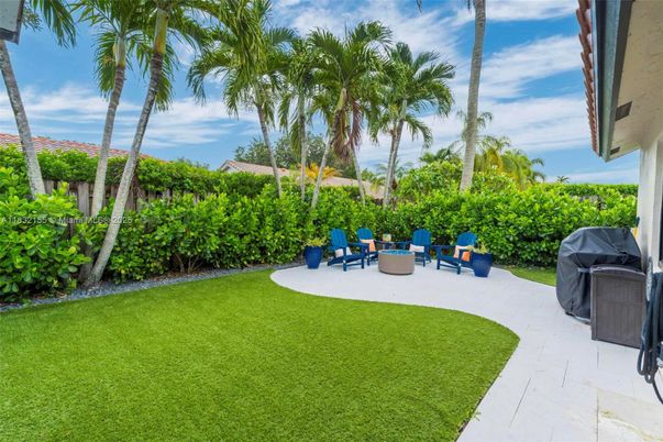 Backyard, Exterior, Water