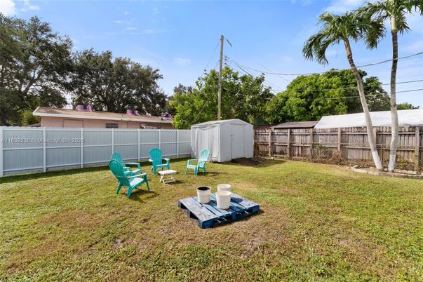 Backyard, Exterior