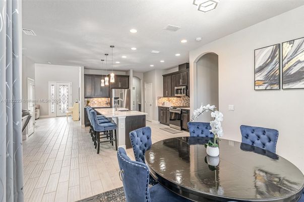 Dining room, Interior, Kitchen, Pendant Lights, Recessed Lighting, Stainless Steel Appliances